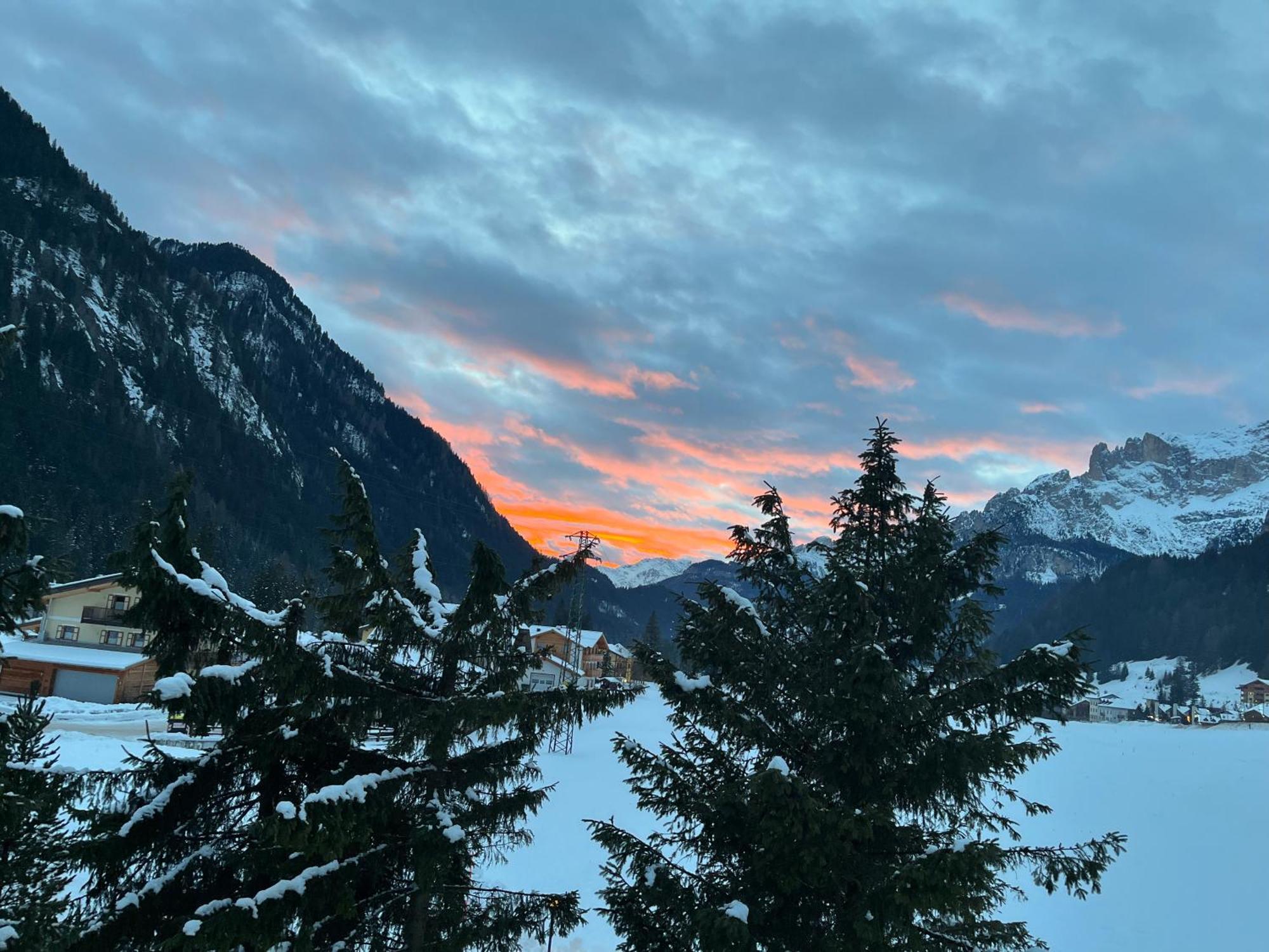 Mes Lastei Apartamento Campitello di Fassa Exterior foto